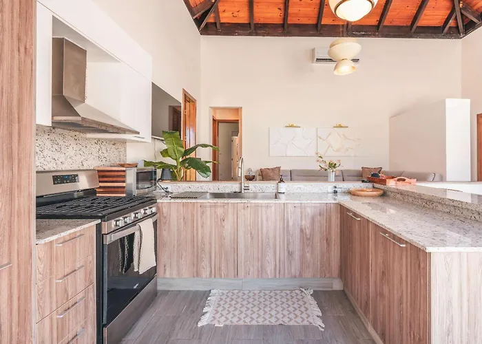 Tropical Villa With Picuzzi At Green Village Bca